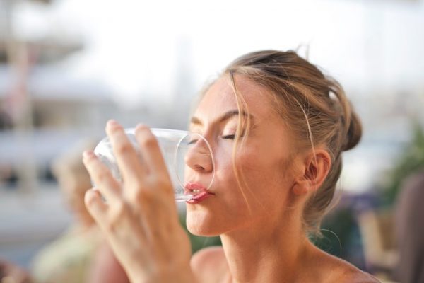 5 motivos para você não deixar de beber água